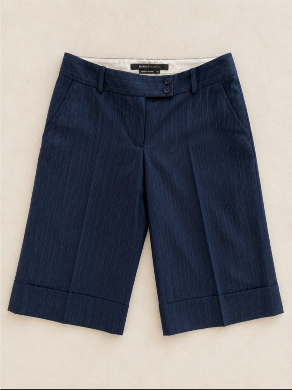 BCBGMAXAZRIA Navy Pinstripe Cuffed Bermuda Shorts Woman 10 Wool Blend Career Y2K